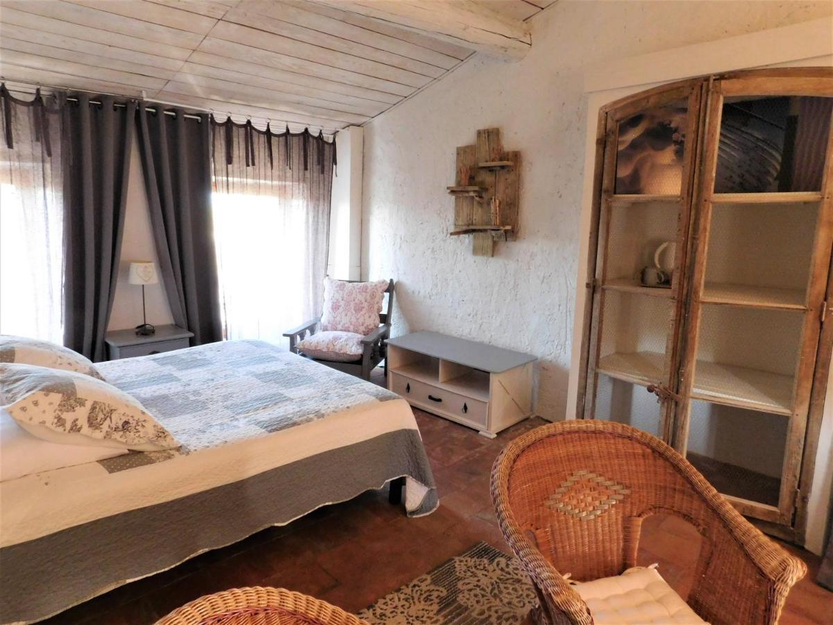 Le Prieure Saint Louis Bed & Breakfast Floure Екстериор снимка