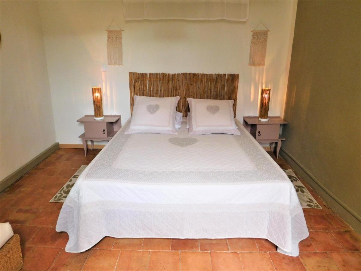Le Prieure Saint Louis Bed & Breakfast Floure Екстериор снимка