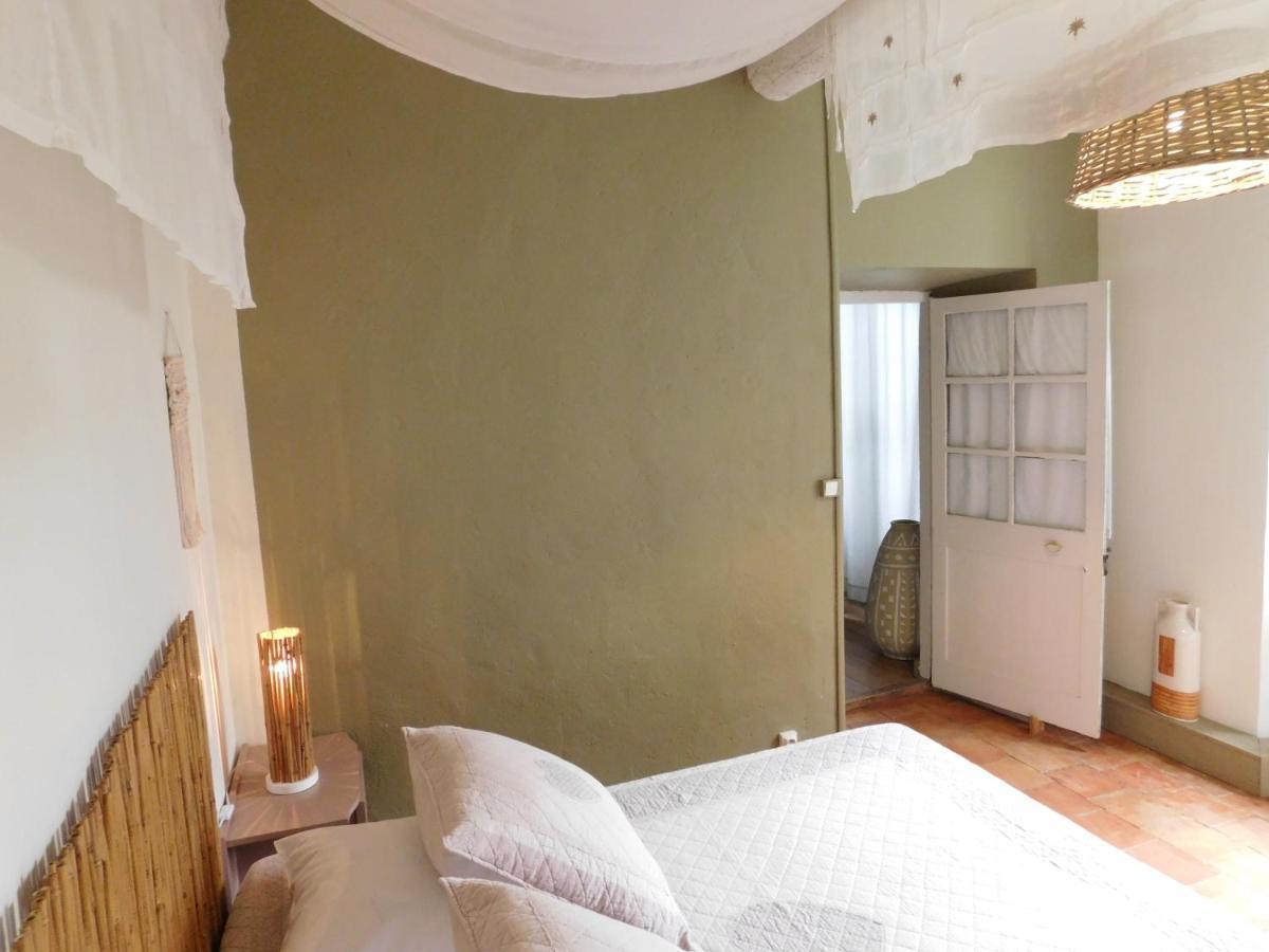 Le Prieure Saint Louis Bed & Breakfast Floure Екстериор снимка