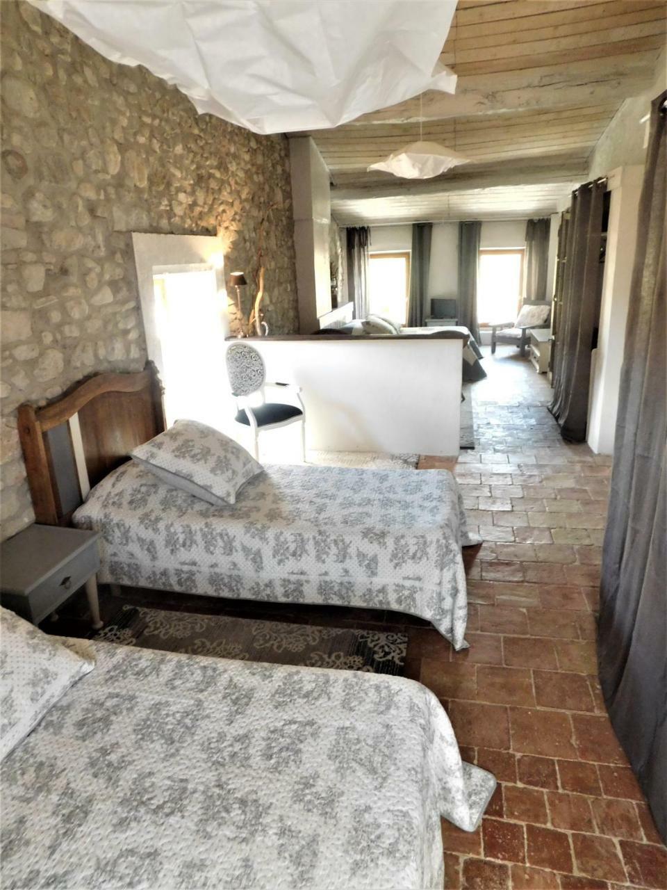 Le Prieure Saint Louis Bed & Breakfast Floure Екстериор снимка