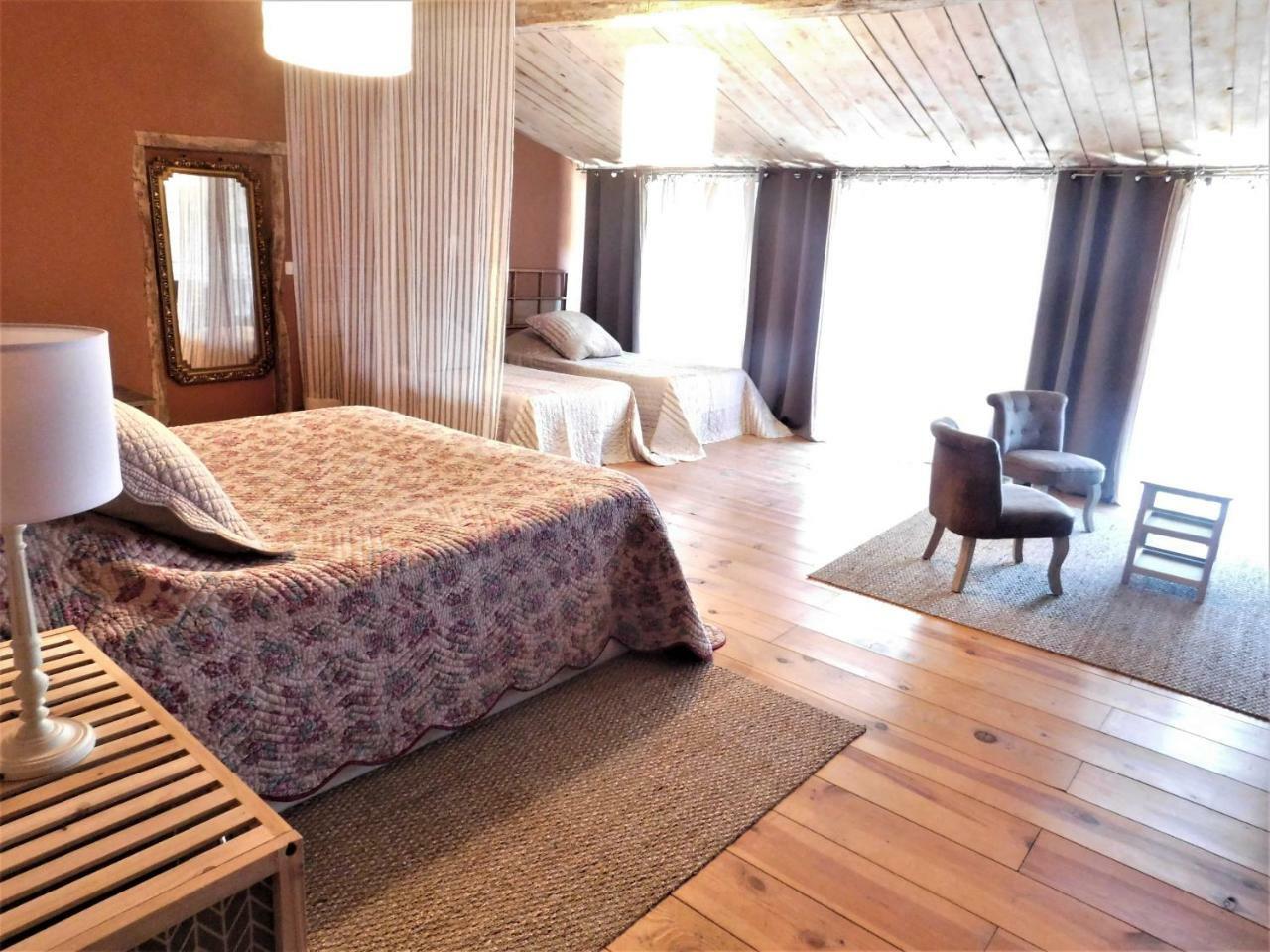 Le Prieure Saint Louis Bed & Breakfast Floure Екстериор снимка